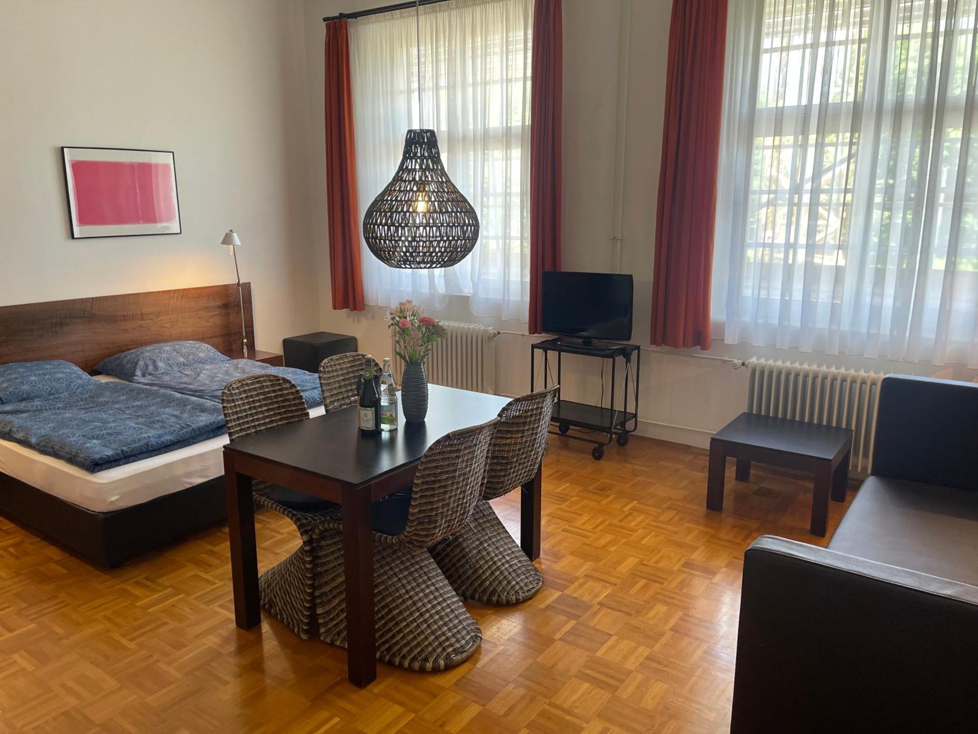 Whliving - Apartments & Studios In コンスタンツ エクステリア 写真